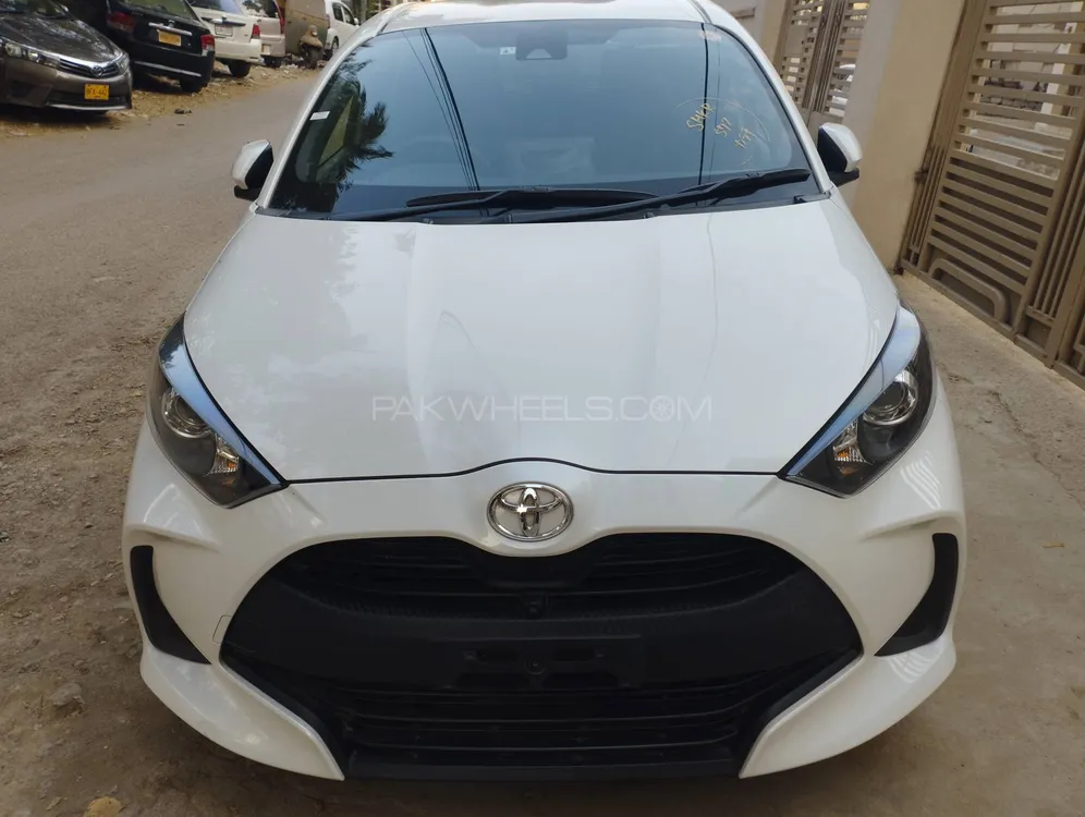 Toyota Yaris Sedan 2020 for Sale in Karachi Image-1