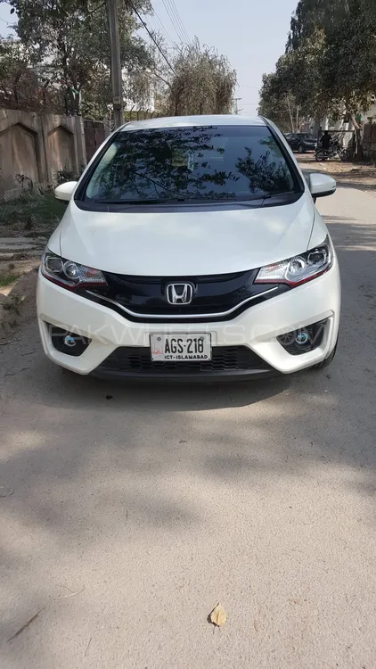 Honda Fit 2015 for Sale in Lahore Image-1