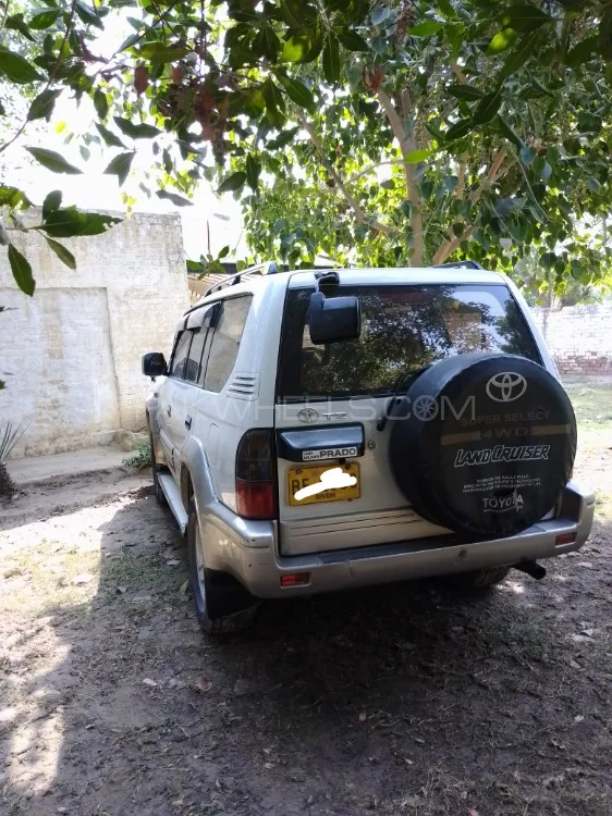 Toyota Prado 2001 for Sale in Muzaffar Gargh Image-1