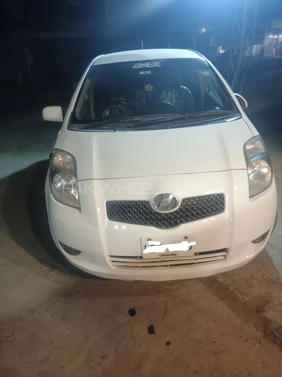 Toyota Vitz 2005 for Sale in Wah cantt Image-1