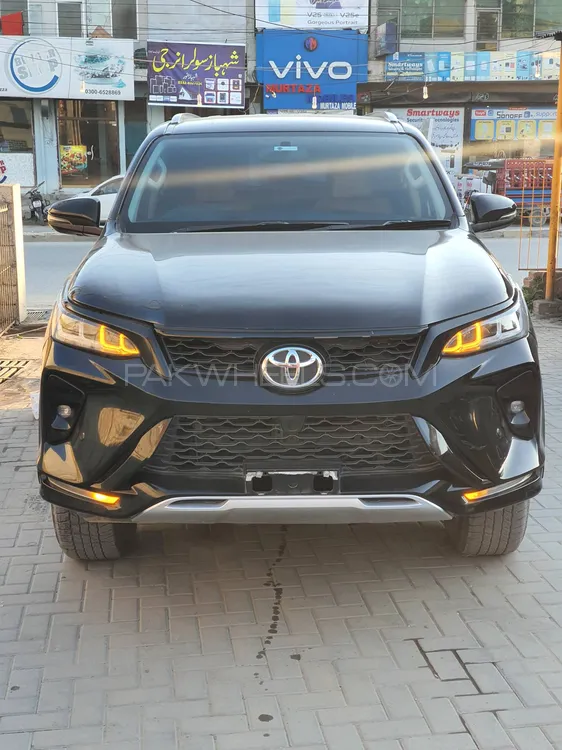 Toyota Fortuner 2018 for Sale in Gujrat Image-1
