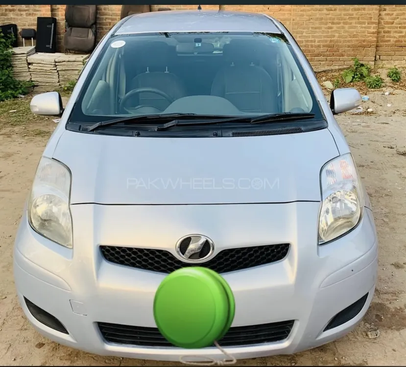 Toyota Vitz 2010 for Sale in Gujranwala Image-1