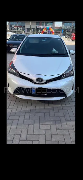 Toyota Vitz 2016 for Sale in Islamabad Image-1