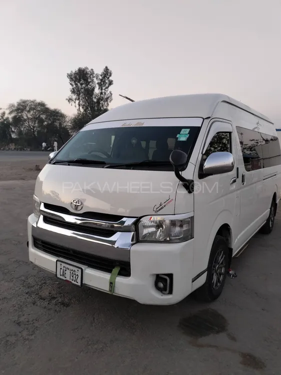 Toyota Hiace 2017 for Sale in Faisalabad Image-1