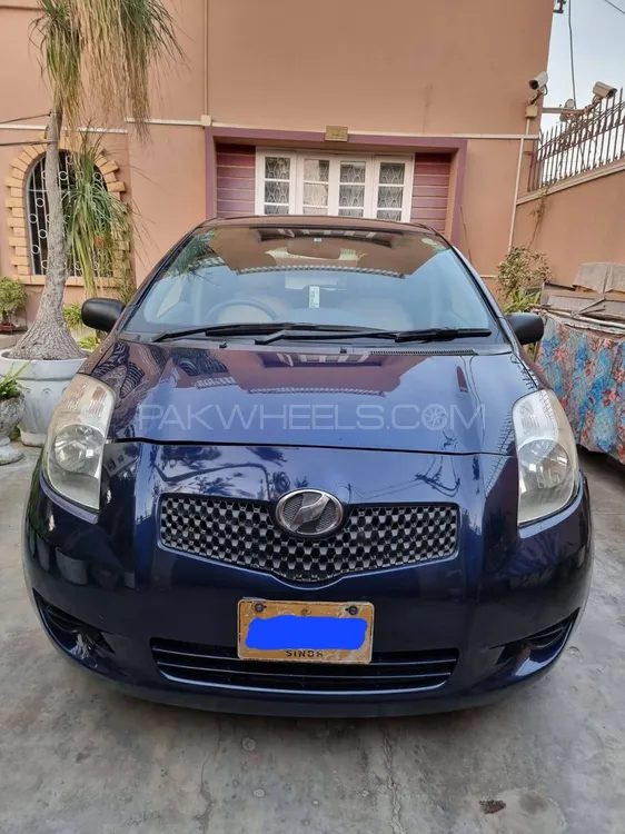 Toyota Vitz 2005 for Sale in Karachi Image-1