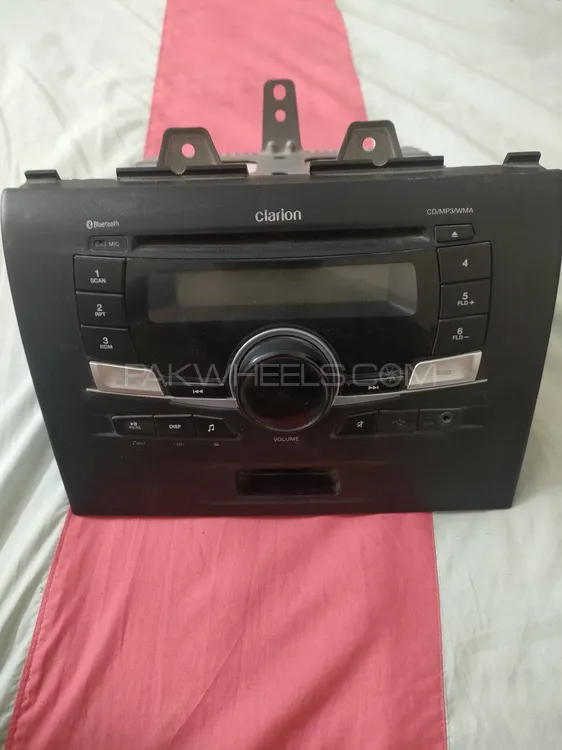 Clarion mp3 player Image-1