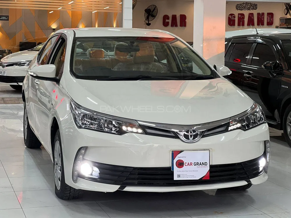 Toyota Corolla 2019 for Sale in Peshawar Image-1