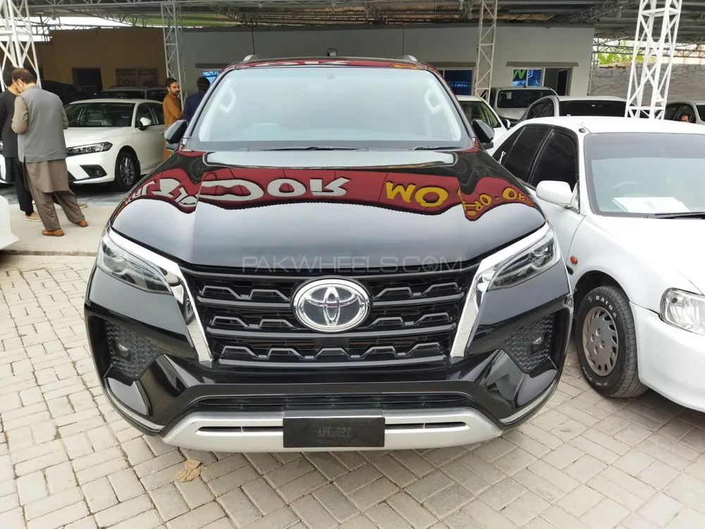 Toyota Fortuner 2022 for Sale in Peshawar Image-1
