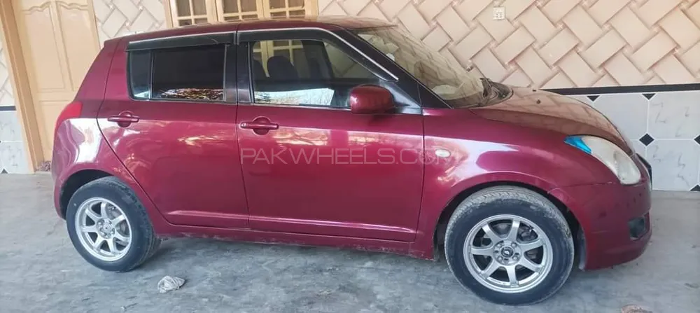 Suzuki Swift 2010 for Sale in Mardan Image-1