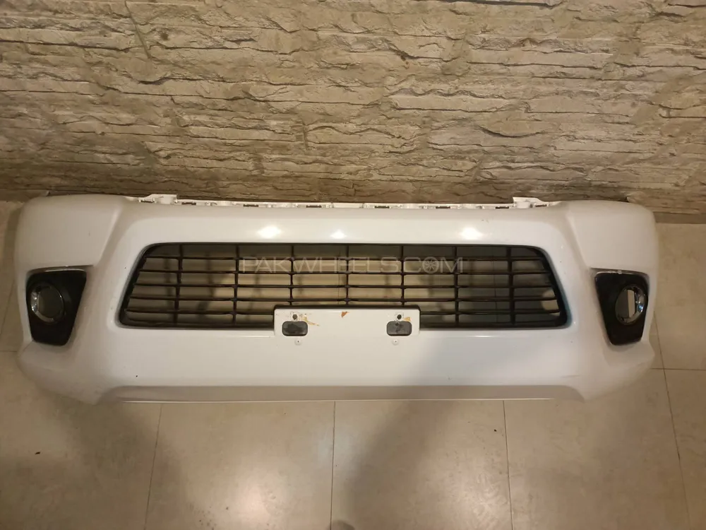 revo 2021 bumper back lights and grill for sale Image-1