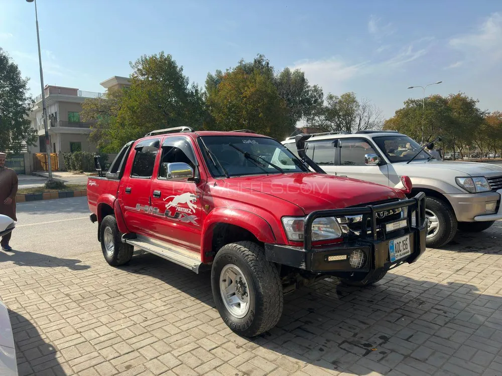 Toyota Hilux 2003 for Sale in Islamabad Image-1