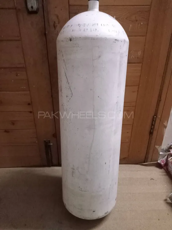 CNG cylinder with kit for mehran car Image-1