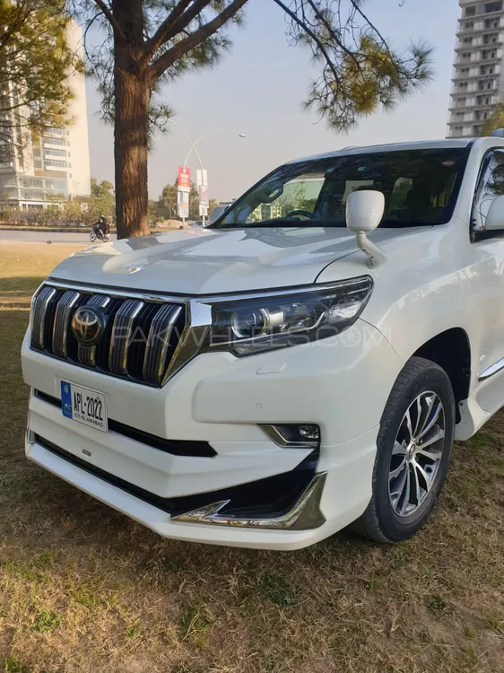 Toyota Prado 2017 for Sale in Islamabad Image-1