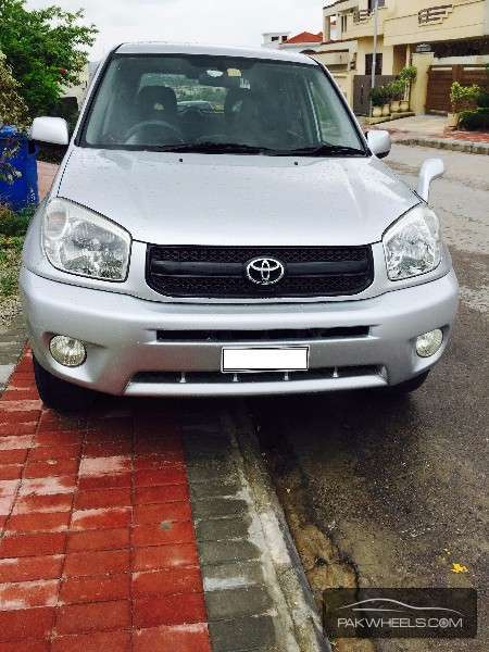 Toyota Rav4 2004 for Sale in Islamabad Image-1