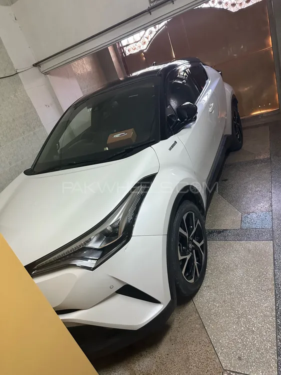 Toyota C-HR 2017 for Sale in Sialkot Image-1