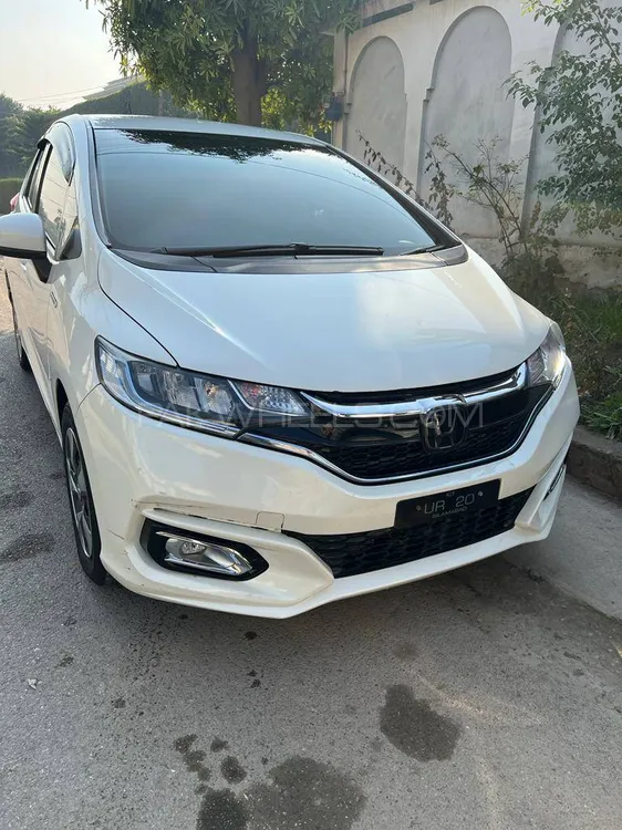 Honda Fit 2018 for Sale in Peshawar Image-1