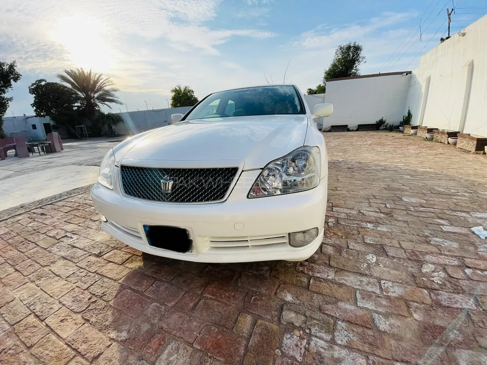 Toyota Crown 2004 for Sale in Lahore Image-1