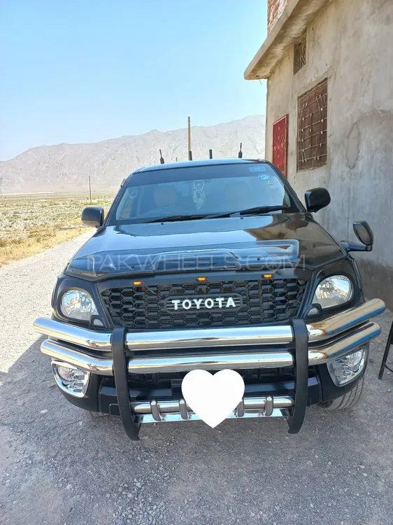 Toyota Hilux 2011 for Sale in Quetta Image-1