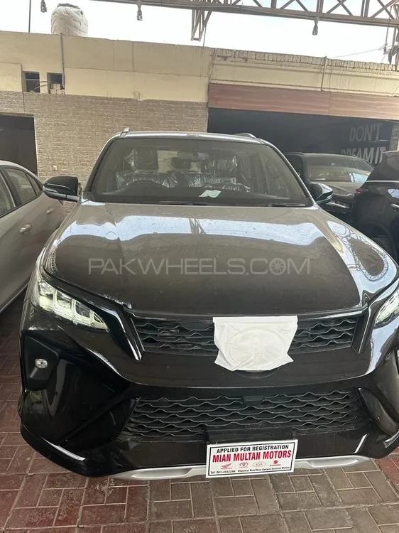 Toyota Fortuner 2023 for Sale in Multan Image-1