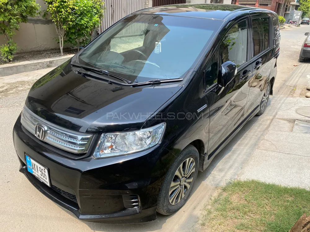 Honda Freed 2013 for Sale in Lahore Image-1