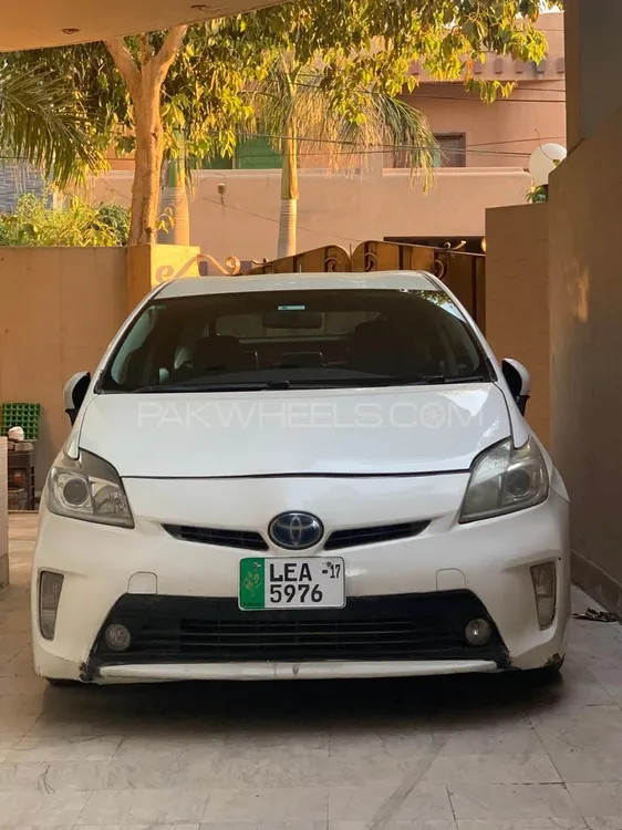 Toyota Prius 2013 for Sale in Lahore Image-1