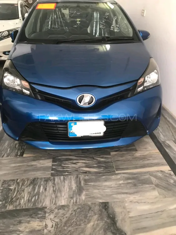 Toyota Vitz 2015 for Sale in Gujranwala Image-1