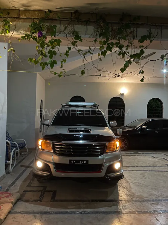 Toyota Hilux 2013 for Sale in Islamabad Image-1