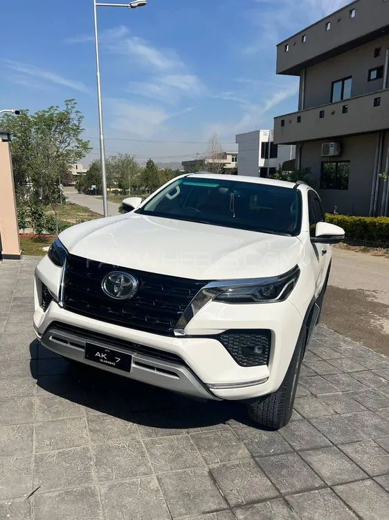 Toyota Fortuner 2021 for Sale in Islamabad Image-1