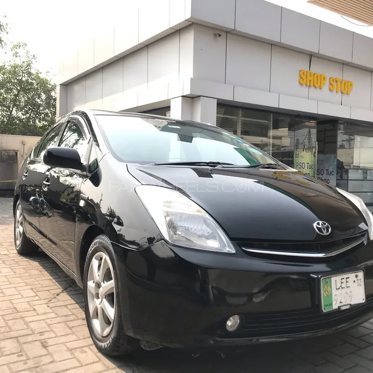 Toyota Prius 2007 for Sale in Lahore Image-1