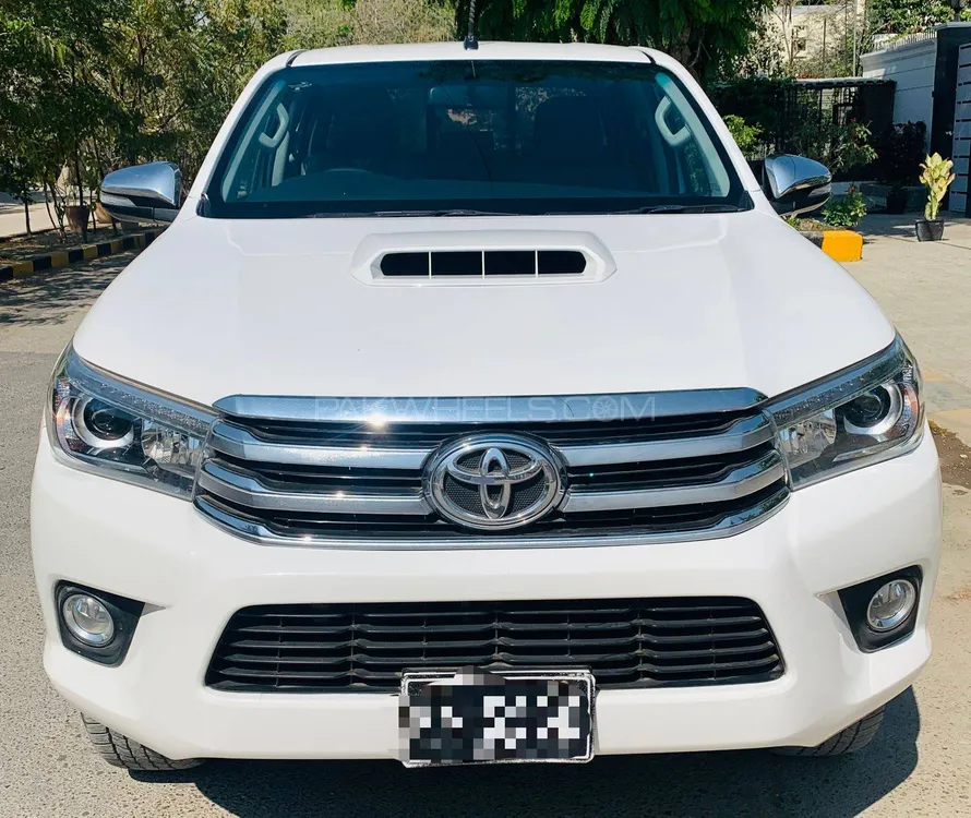 Toyota Hilux 2017 for Sale in Karachi Image-1