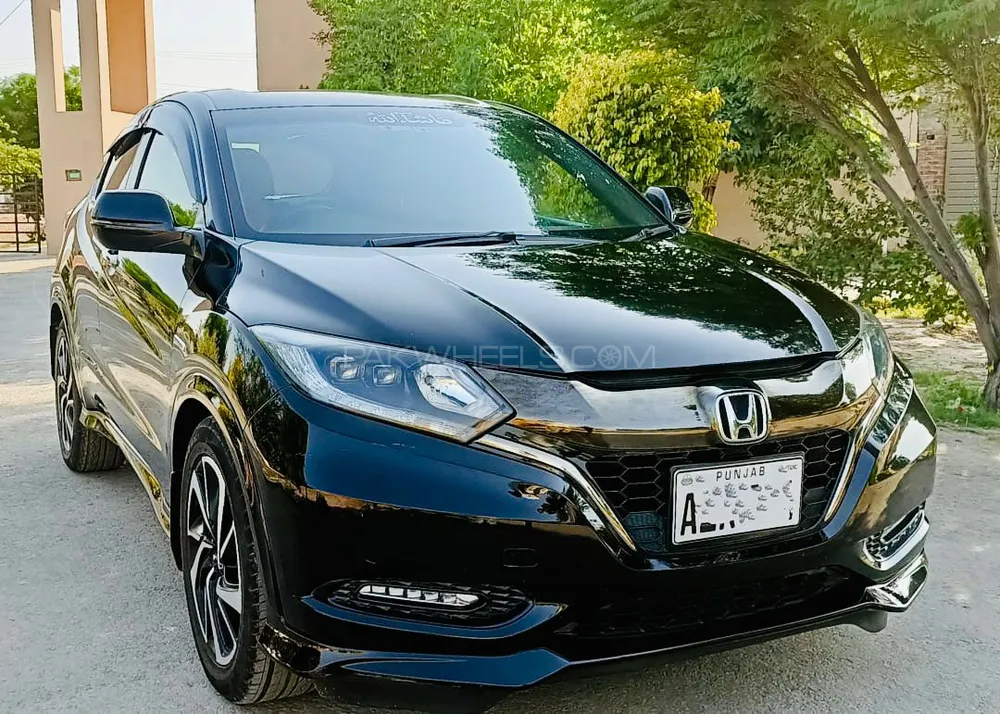 Honda Vezel 2016 for Sale in Multan Image-1