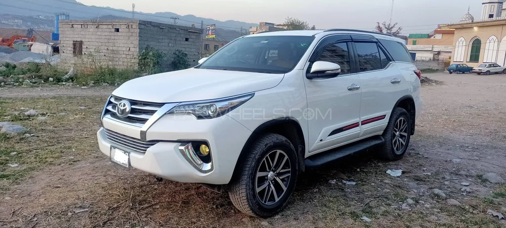 Toyota Fortuner 2017 for Sale in Islamabad Image-1