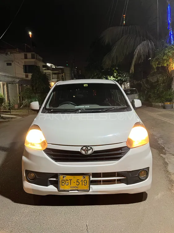 Toyota Pixis Epoch 2013 for Sale in Karachi Image-1