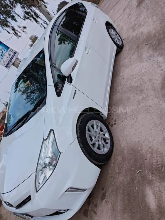 Toyota Prius 2012 for Sale in Islamabad Image-1