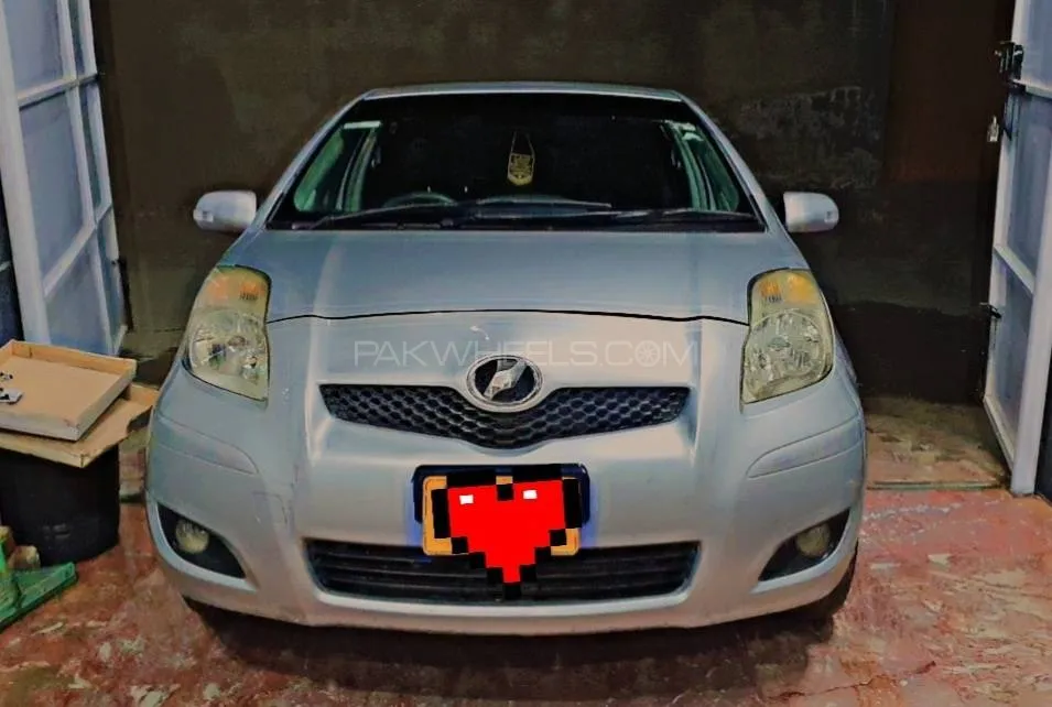 Toyota Vitz 2010 for Sale in Quetta Image-1