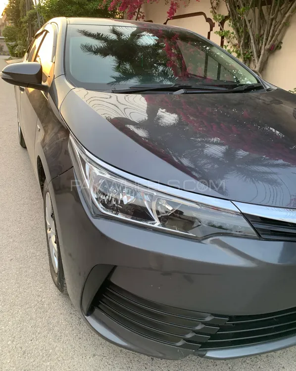 Toyota Corolla 2018 for Sale in Peshawar Image-1
