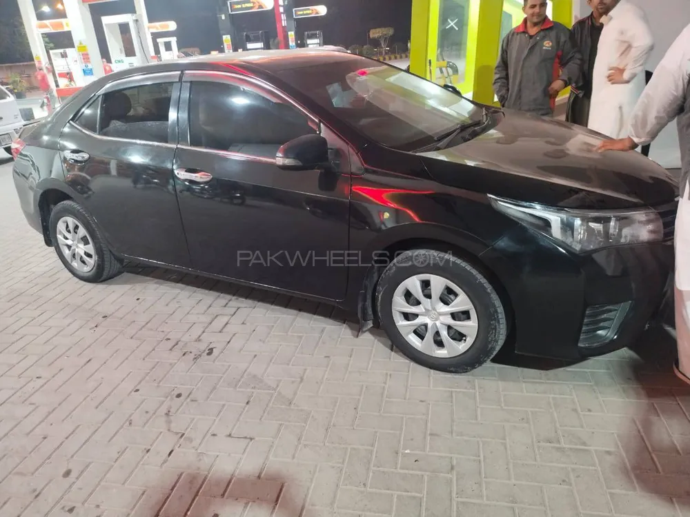 Toyota Corolla 2014 for Sale in Peshawar Image-1