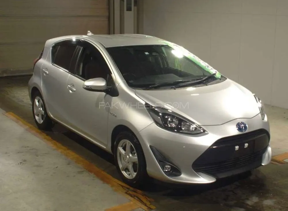 Toyota Aqua 2018 for Sale in Karachi Image-1