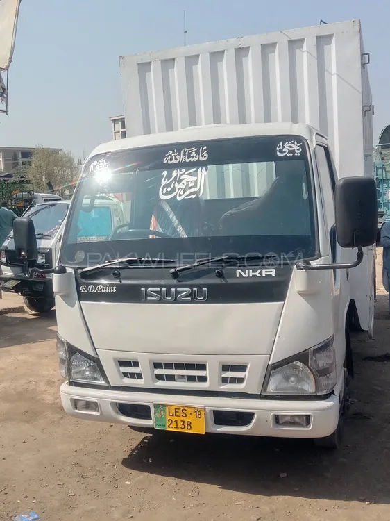 Isuzu NKR 2018 for Sale in Rawalpindi Image-1