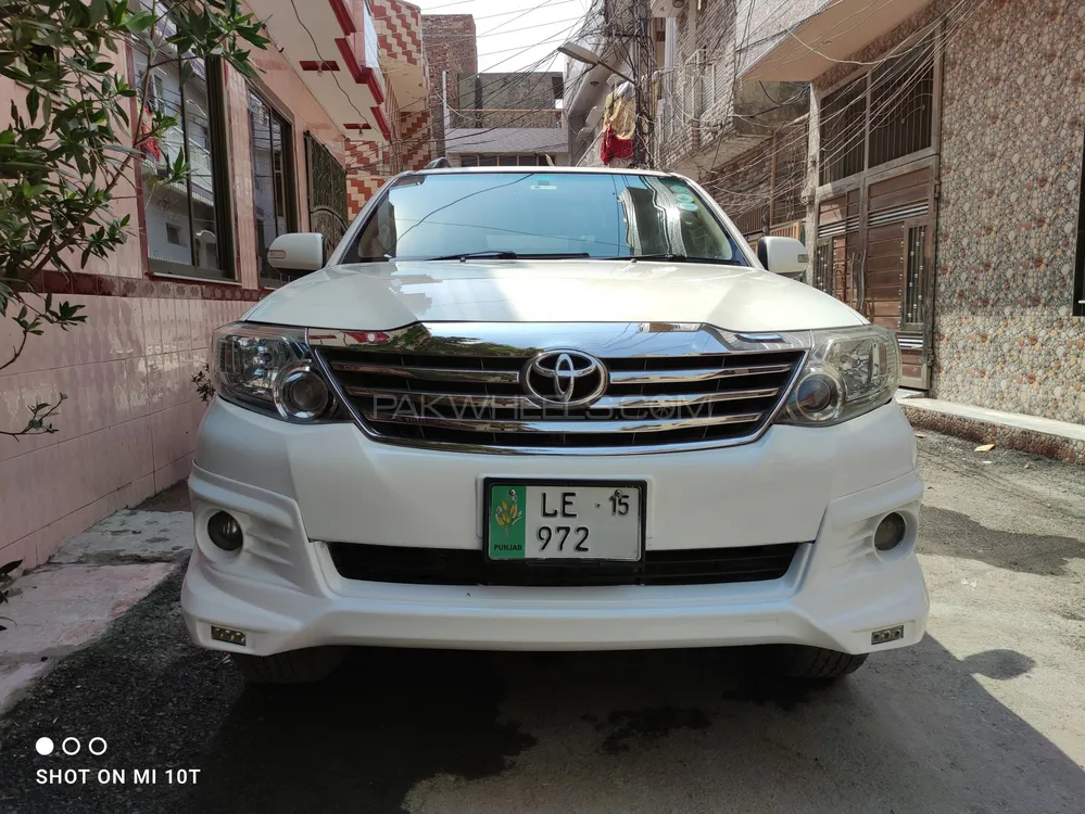 Toyota Fortuner 2015 for Sale in Lahore Image-1