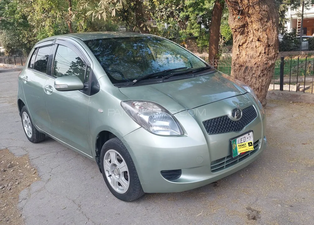 Toyota Vitz 2006 for Sale in Lahore Image-1