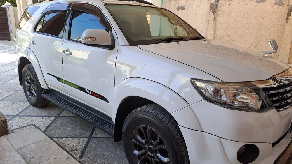 Toyota Fortuner 2015 for Sale in Multan Image-1