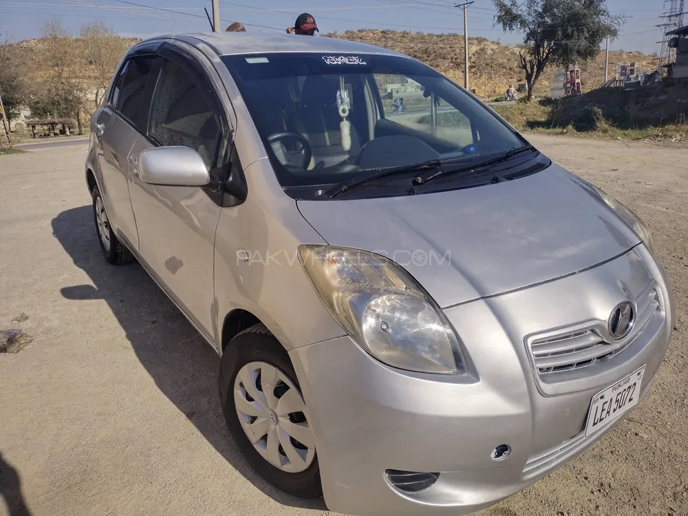 Toyota Vitz 2005 for Sale in Wah cantt Image-1