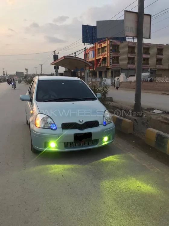 Toyota Vitz 2004 for Sale in Bat khela Image-1