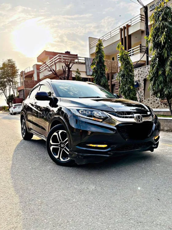 Honda Vezel 2016 for Sale in Peshawar Image-1