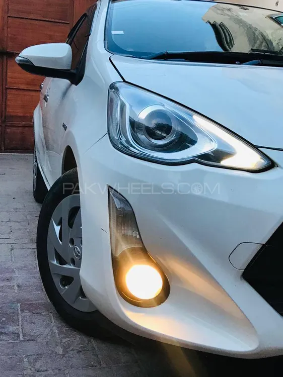 Toyota Aqua 2017 for Sale in Multan Image-1