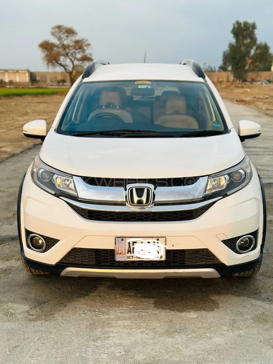 Honda BR-V 2017 for Sale in Wah cantt Image-1