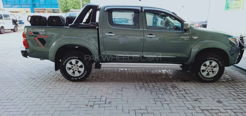 Toyota Hilux 2011 for Sale in D.G.Khan Image-1
