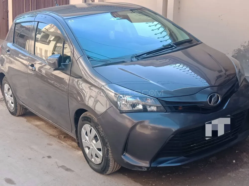 Toyota Vitz 2015 for Sale in Sargodha Image-1