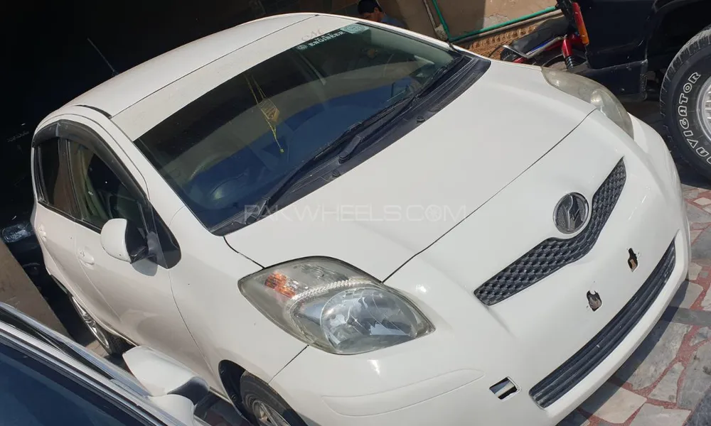 Toyota Vitz 2008 for Sale in Peshawar Image-1